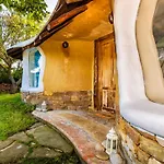 بيت للعطل Clay House Banya (Burgas)
